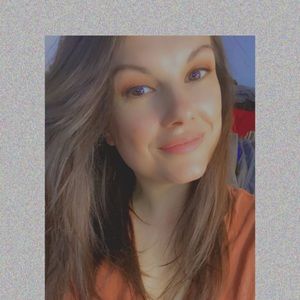 Meet your Posher, Janelle